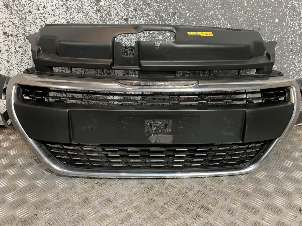 12-18 PEUGEOT 208 3/5 DOOR FRONT BUMPER COMPLETE GRILL - Thumbnail 3