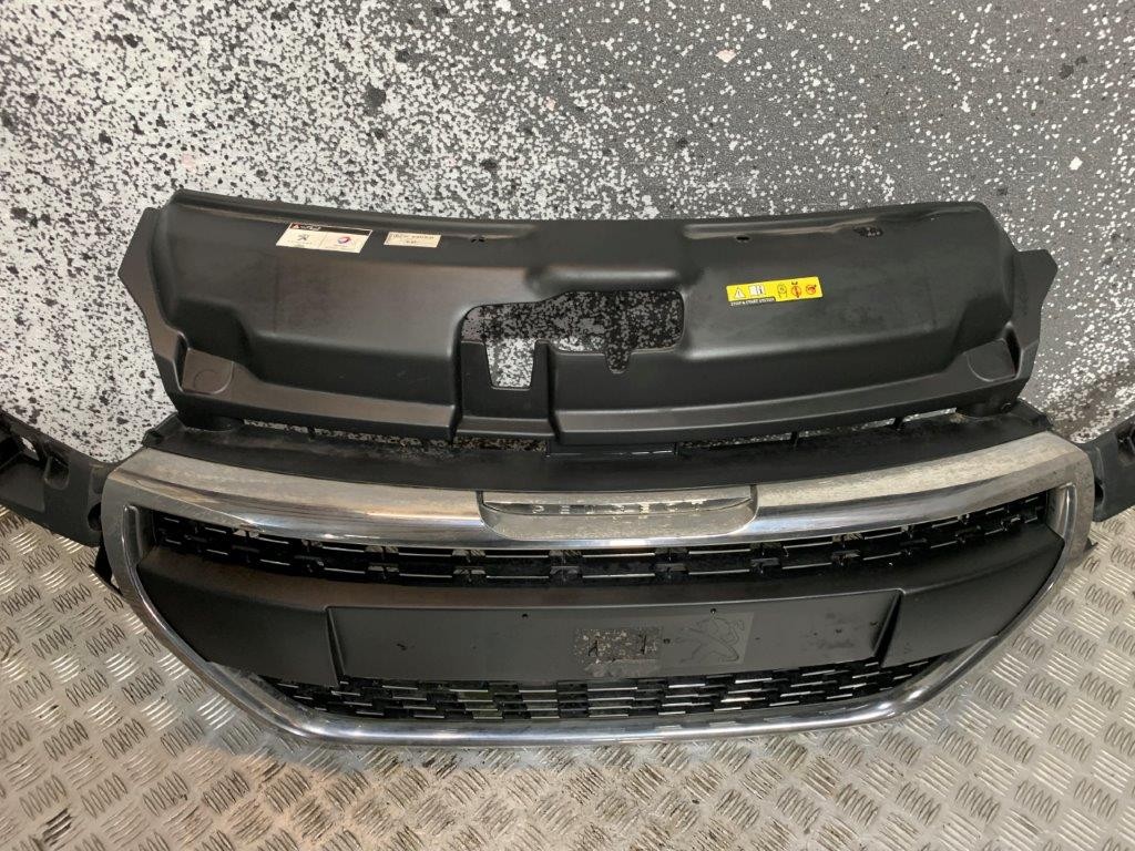 12-18 PEUGEOT 208 3/5 DOOR FRONT BUMPER COMPLETE GRILL - Thumbnail 4
