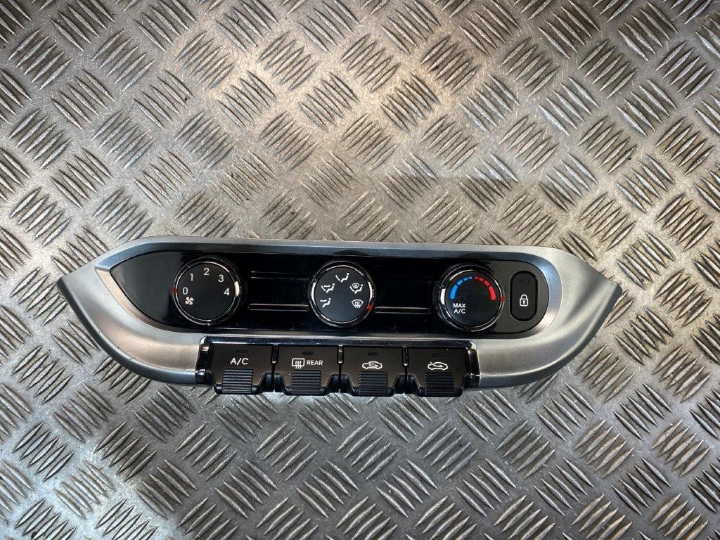 11-17 KIA RIO MK3 A/C HEATER CONTROL SWITCH PANEL 972501W930 - Thumbnail 2