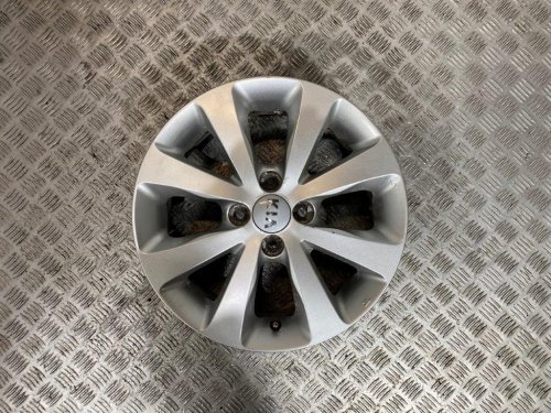 11-17 KIA RIO MK3 15" INCH 8 SPOKE 4 STUD ALLOY WHEEL 5.5JX15 (SCRATCHED)