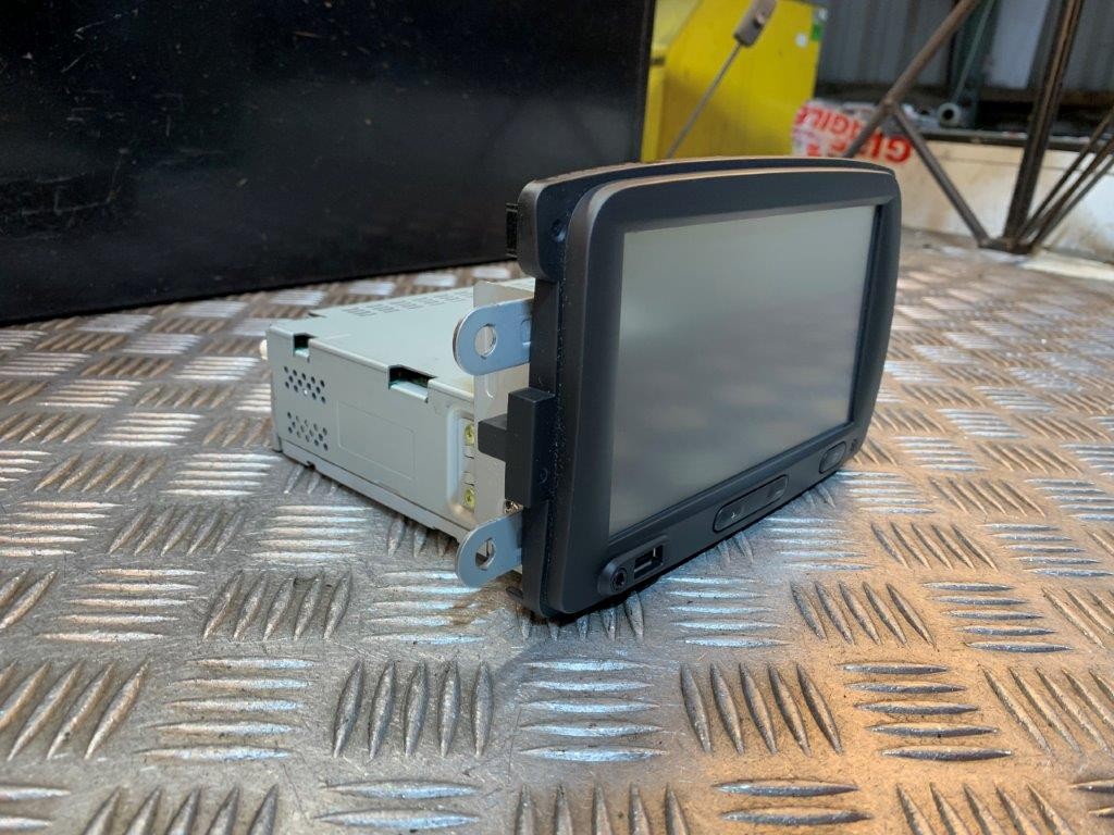 13-21 DACIA SANDERO MK2 MULTIFUNCTION HEAD UNIT/SCREEN (WITH CODE) 281152761R - Thumbnail 3