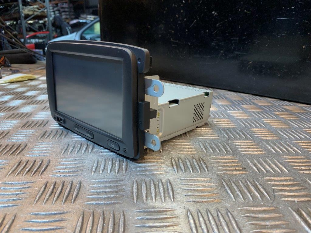 13-21 DACIA SANDERO MK2 MULTIFUNCTION HEAD UNIT/SCREEN (WITH CODE) 281152761R - Thumbnail 4