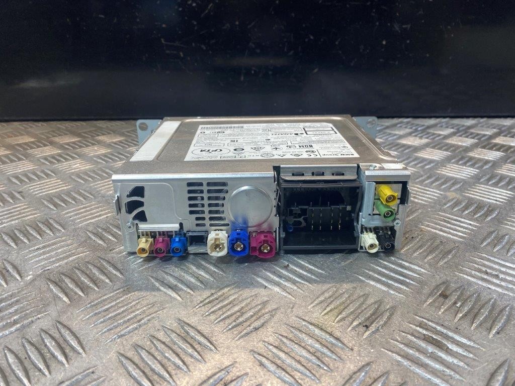 15-19 BMW 118D F20/F21/F30 SAT NAV NAVIGATION RADIO/CD PLAYER HEAD UNIT 8720702 - Thumbnail 3