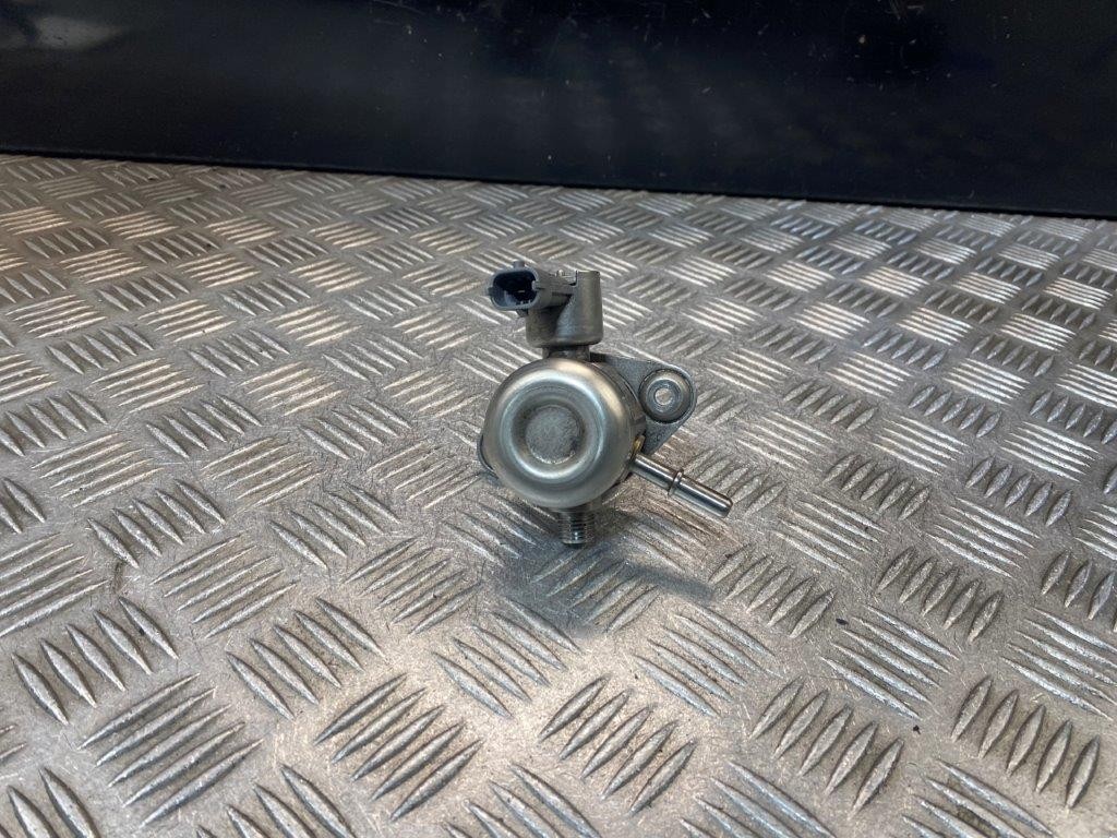 12-17 FORD FIESTA MK7/ECOSPORT/FOCUS MK3 1.0 PETROL FUEL PUMP CM5G-9D376-GA - Thumbnail 4