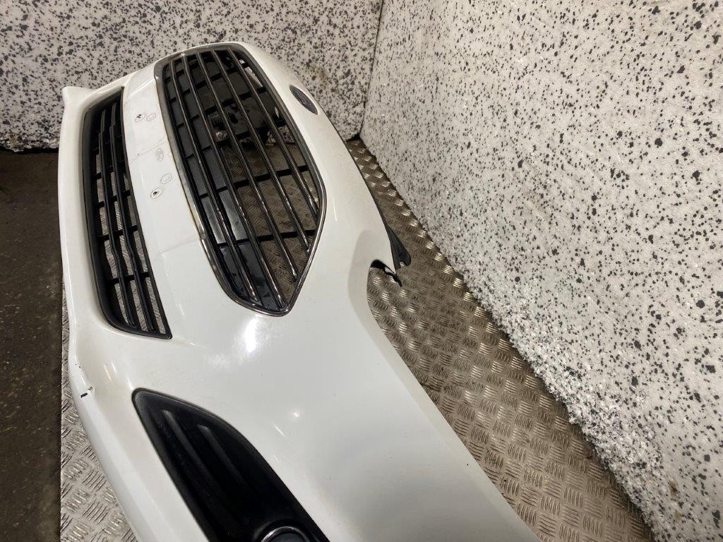 12-17 FORD FIESTA MK7 3/5 DOOR FRONT BUMPER FROZEN WHITE (PLS READ) - Thumbnail 12