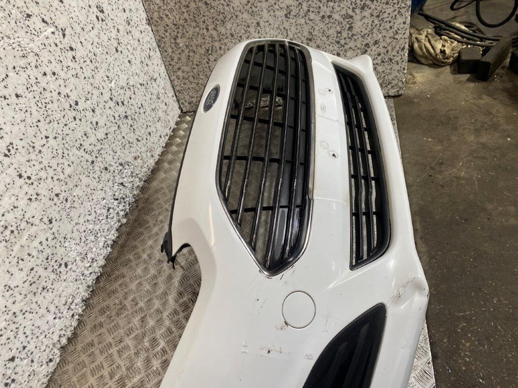 12-17 FORD FIESTA MK7 3/5 DOOR FRONT BUMPER FROZEN WHITE (PLS READ) - Thumbnail 9