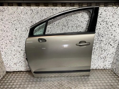 09-17 PEUGEOT 3008 N/S/F PASSENGER SIDE FRONT DOOR GREY PAINT CODE EVG (SCRATCH)