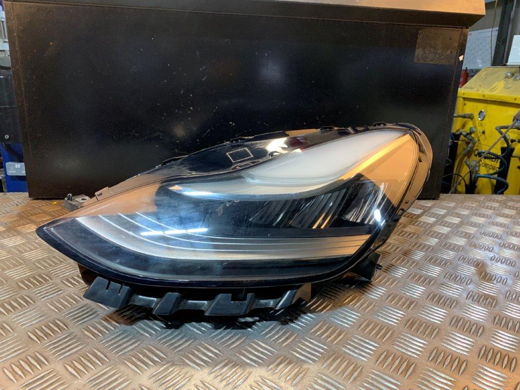 17-23 TESLA MODEL 3 N/S PASSENGER NEAR SIDE HEADLIGHT (LED LIGHT) - Thumbnail 2