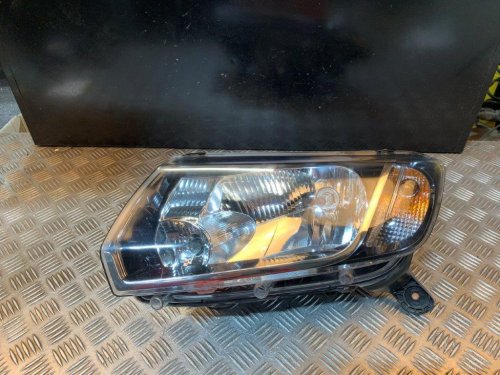 13-17 DACIA SANDERO MK2/LOGAN MK2 PASSENGER NEAR SIDE HEADLIGHT (BROKEN LUGS)