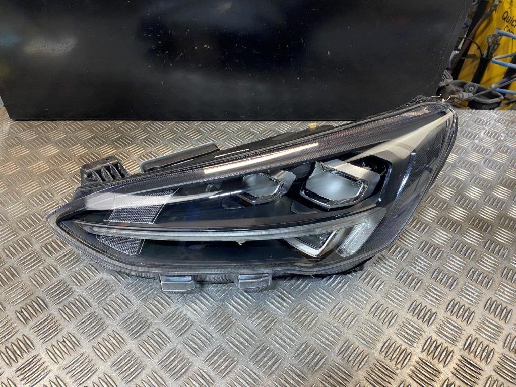 18-22 FORD FOCUS MK4 N/S PASSENGER NEAR SIDE LED HEADLIGHT (PLS READ) - Thumbnail 3