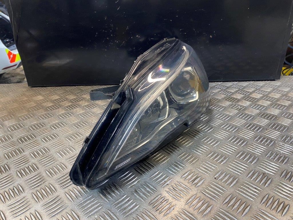 17-19 PEUGEOT 308 MK2 N/S PASSENGER NEAR SIDE HEADLIGHT (BROKEN LUGS) - Thumbnail 4