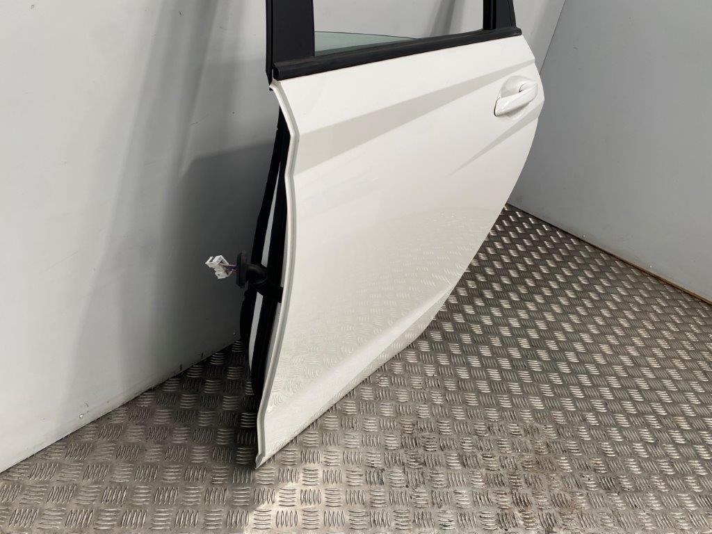 20-26 HYUNDAI I20 MK3 N/S/R PASSENGER NEAR SIDE REAR DOOR WHITE PAINT CODE SAW - Thumbnail 6