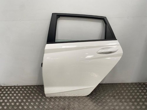 20-26 HYUNDAI I20 MK3 N/S/R PASSENGER NEAR SIDE REAR DOOR WHITE PAINT CODE SAW