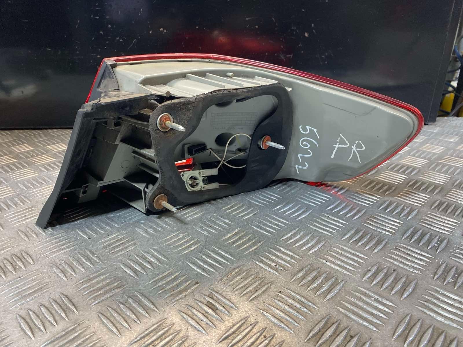 10-13 BMW 320I E92 LCI PASSENGER  SIDE AFTERMARKET DEPO REAR LIGHT (SCRATCHED) - Thumbnail 6