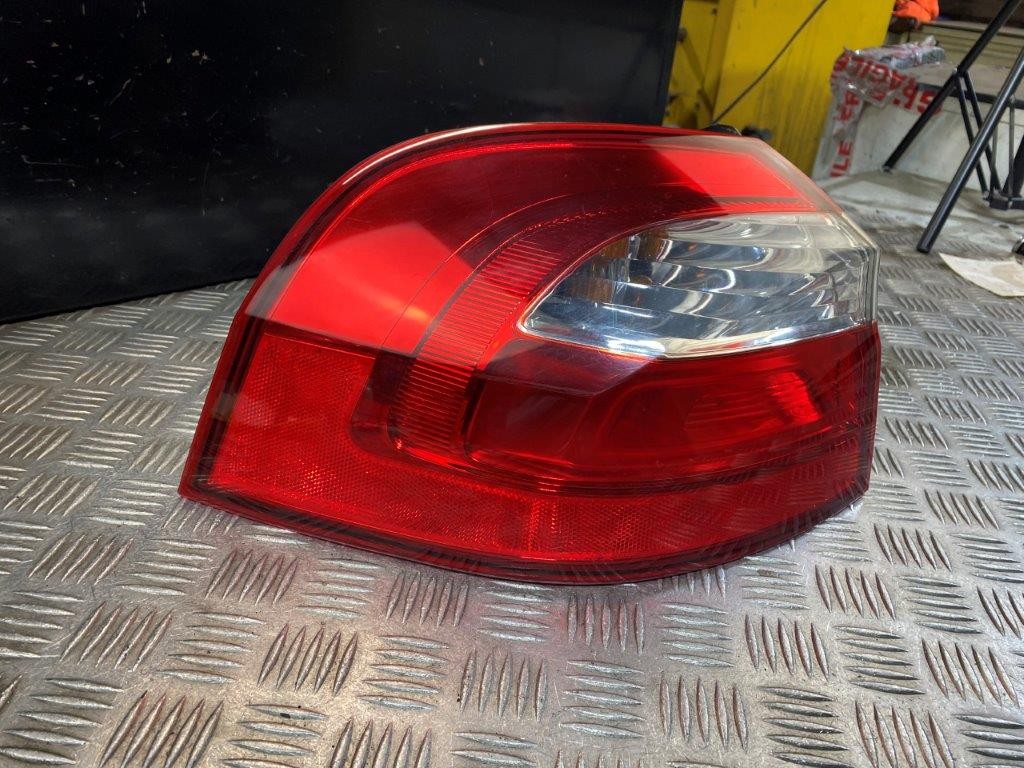 11-17 KIA RIO MK3 5 DOOR PASSENGER TAILGATE INNER REAR LIGHT *WATER CONDENSATION - Thumbnail 4