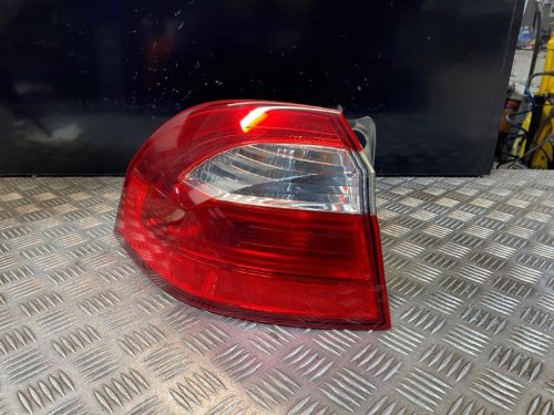 11-17 KIA RIO MK3 5 DOOR PASSENGER TAILGATE INNER REAR LIGHT *WATER CONDENSATION