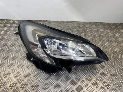 15-19 VAUXHALL CORSA E O/S DRIVER OFF SIDE HEADLIGHT/LED DRL (BROKEN LUG)