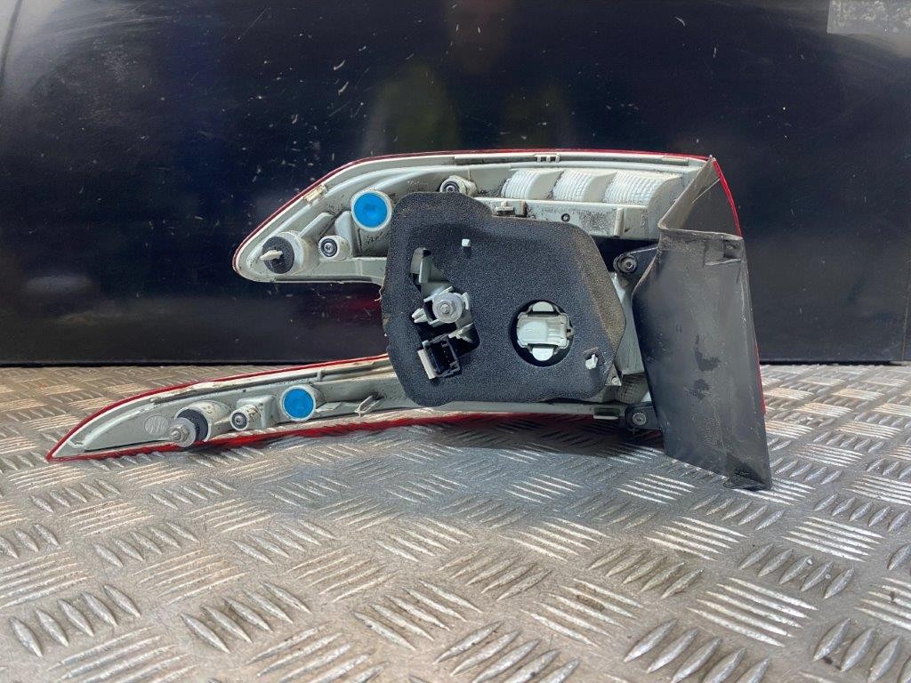 17-21 PEUGEOT 308 MK2 SW ESTATE  5 DOOR O/S DRIVER OFF SIDE REAR LIGHT - Thumbnail 6