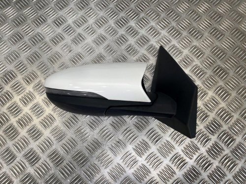 20-26 HYUNDAI I20 MK3 5 DOOR DRIVER OFF SIDE WING MIRROR WHITE PAINT CODE SAW