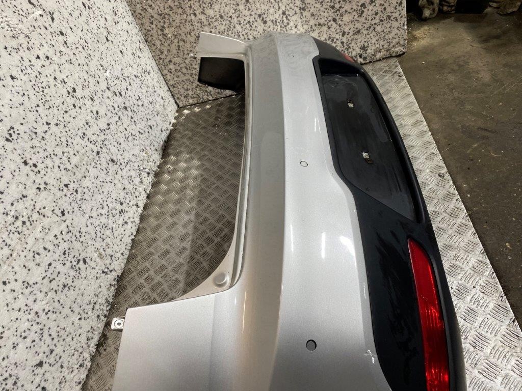 15-17 KIA RIO MK3 5 DOOR HATCH REAR BUMPER SILVER PAINT CODE 3D (PLS READ) - Thumbnail 9