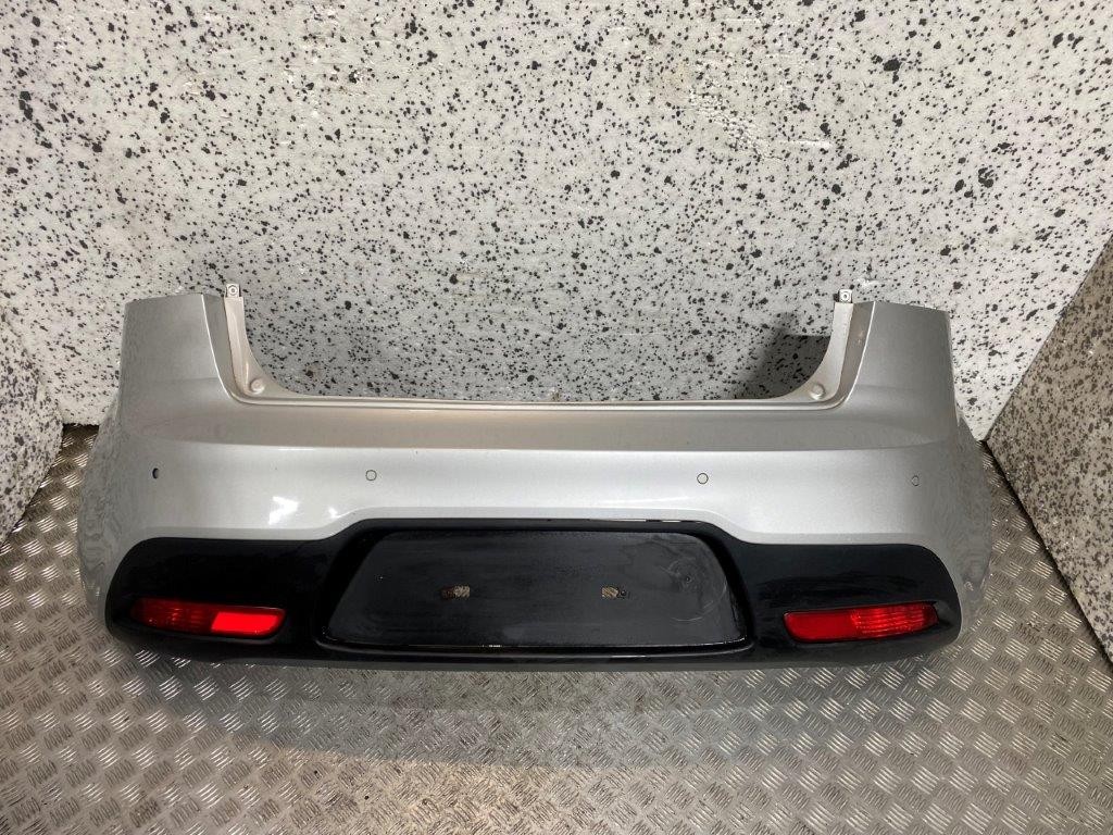 15-17 KIA RIO MK3 5 DOOR HATCH REAR BUMPER SILVER PAINT CODE 3D (PLS READ) - Thumbnail 2