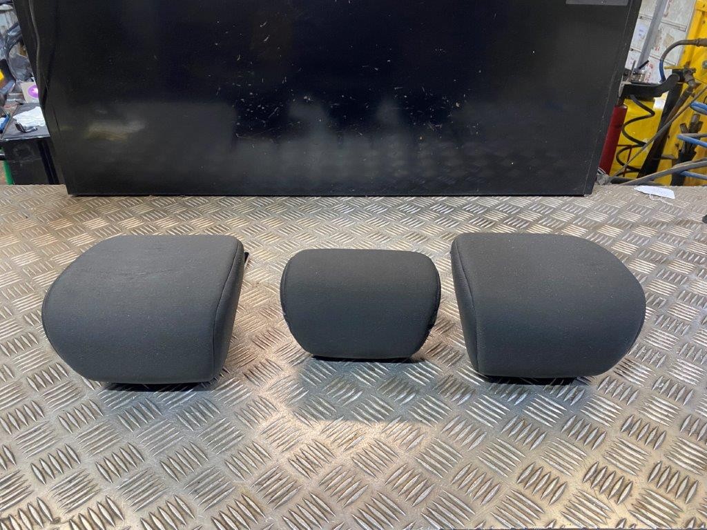 17-20 SUZUKI SWIFT MK3 A2L 5 DOOR REAR SEATS HEADRESTS (3 PCS) - Thumbnail 6