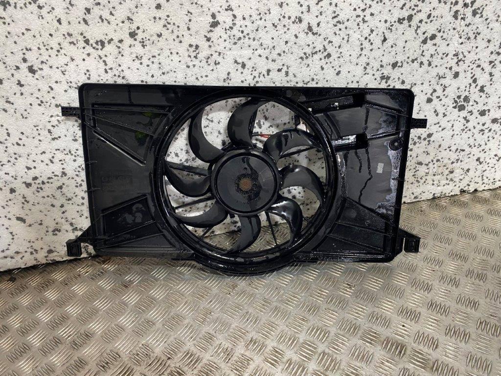 11-15 FORD FOCUS ZETEC 105 5 Door Hatchback Cooling fan - Thumbnail 2